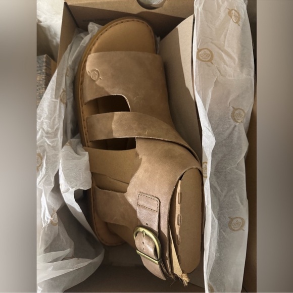 🎉LAST PIECE🎉Born Marlowe Buckle Sandals - Leather - Picture 7 of 9